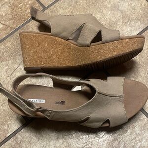 Collection by Clarks Beige Cork Wedge Sandals 10-11
